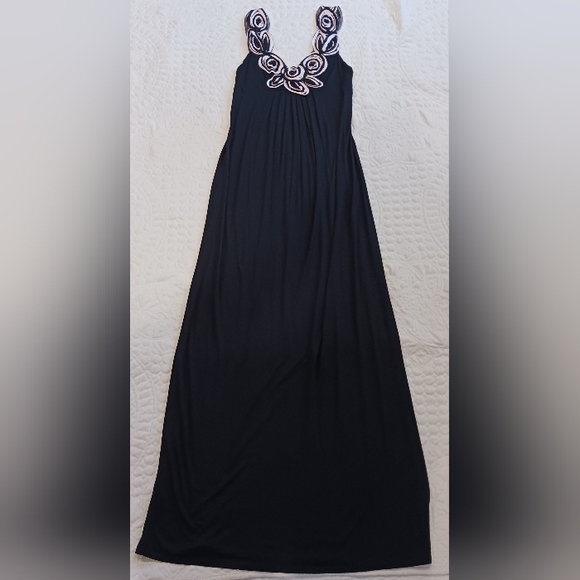 Max Studio Floral Appliqué Maxi Dress - Picture 5 of 8